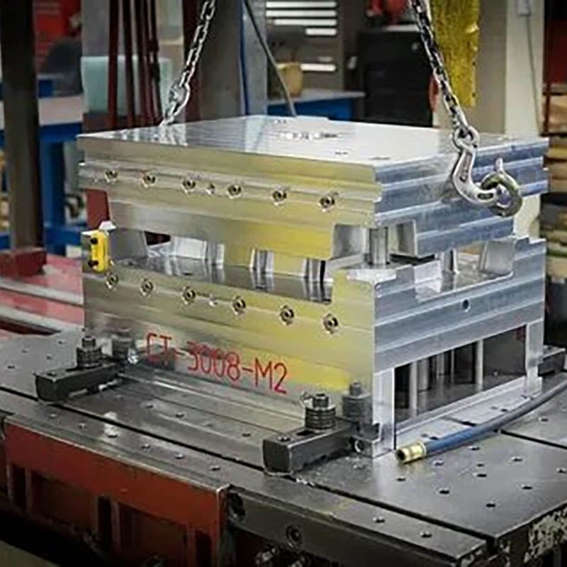 Plastic Power Strip Shell Injection Mold