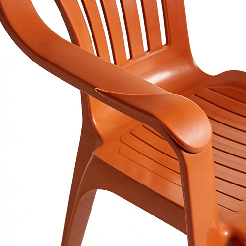 Műanyag székrészek öntése